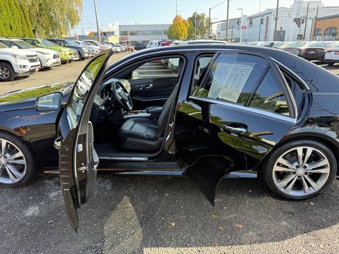 Used 2016 Mercedes-Benz E 350 Sedan image 22