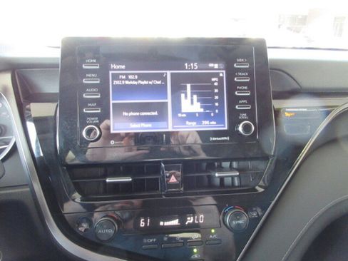 Used 2024 Toyota Camry LE image 20