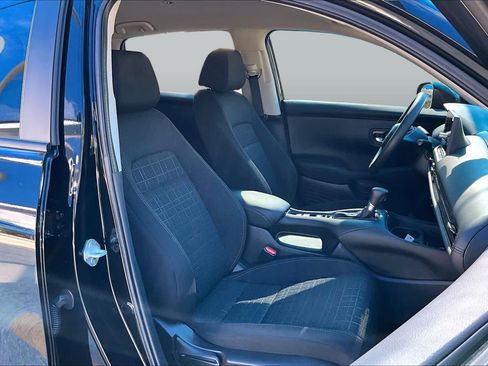 Used 2026 Honda HR-V LX image 9