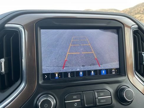 Used 2021 Chevrolet Silverado 1500 High Country image 23