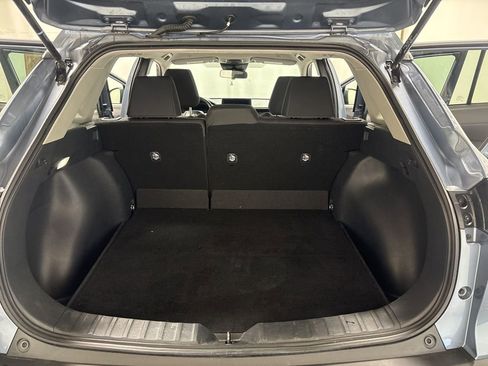 Used 2024 Toyota Corolla Cross LE image 11