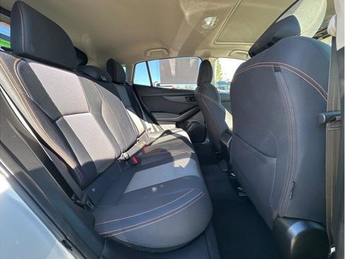 Used 2023 Subaru Crosstrek 2.0i Premium image 12