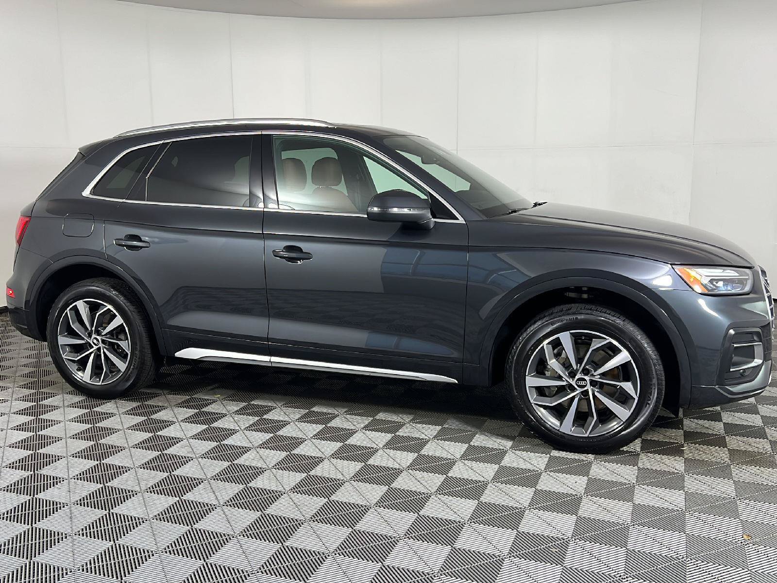 Used 2021 Audi Q5 2.0T Premium Plus AWD/4WD image 3