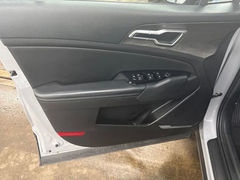 Used 2023 Kia Sportage X-Line w/ X-Line Premium Package image 11