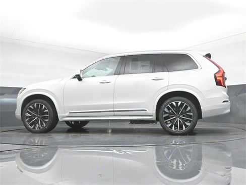 New 2026 Volvo XC90 B6 Ultra image 42