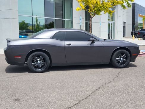 Used 2019 Dodge Challenger SXT RWD image 4