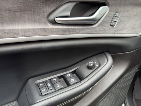 Used 2023 Jeep Grand Cherokee L Limited w/ Luxury Tech Group II image 25