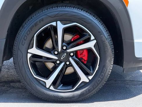 Used 2023 Chevrolet TrailBlazer RS AWD/4WD image 9