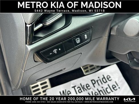 Used 2023 Kia Niro EX Touring FWD image 13