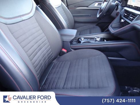Certified 2025 Ford Explorer ST-Line AWD/4WD image 13