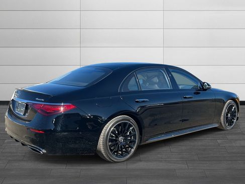 Certified 2023 Mercedes-Benz S 580e 4MATIC Sedan image 3