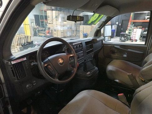 Used 2014 Chevrolet Express 3500 w/ Shuttle Bus Package image 10