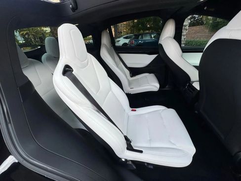 Used 2021 Tesla Model X Long Range image 19