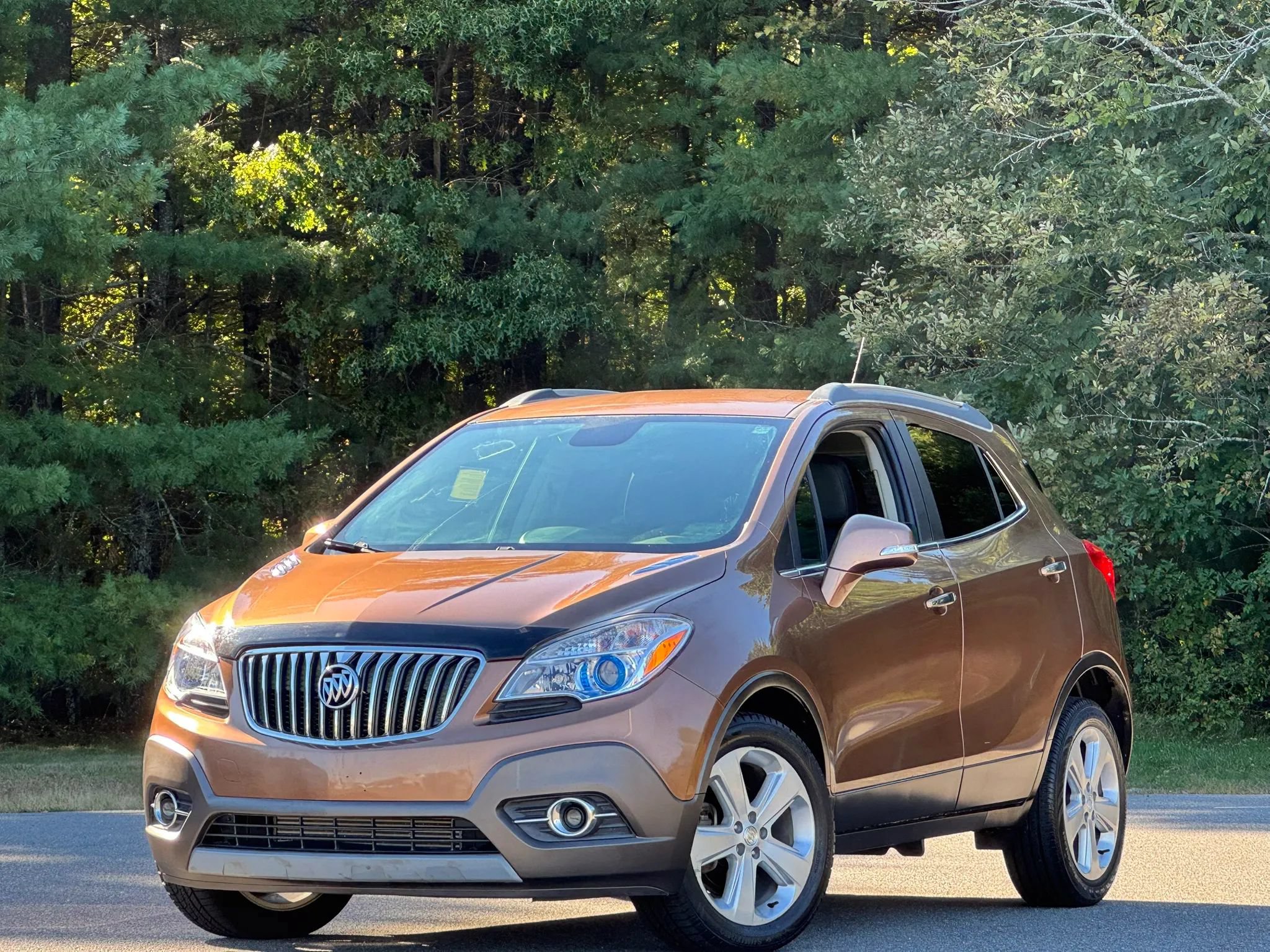 Used 2016 Buick Encore Convenience FWD image 1