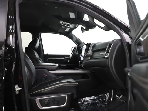 Used 2025 RAM 1500 Laramie image 11