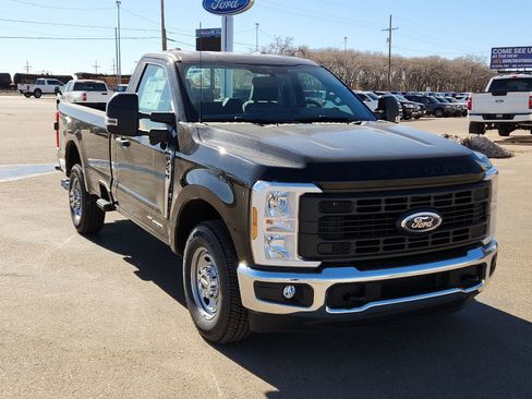 New 2025 Ford F250 XL w/ 360-Degree Camera Package RWD image 6