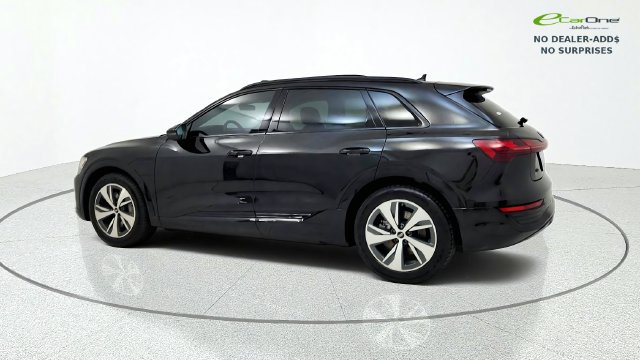 Used 2024 Audi Q8 e-tron Premium AWD/4WD image 5