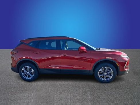Used 2023 Chevrolet Blazer LT w/ Convenience Package FWD image 3