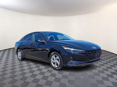 Used 2021 Hyundai Elantra SE