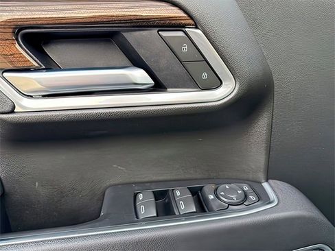 Used 2025 Chevrolet Silverado 1500 LT image 19