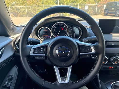 Used 2025 MAZDA MX-5 Miata Grand Touring RWD image 15