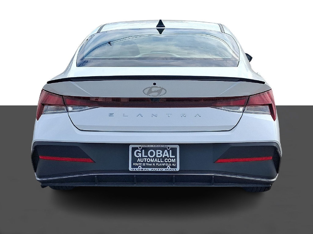 Used 2026 Hyundai Elantra Sport FWD image 6
