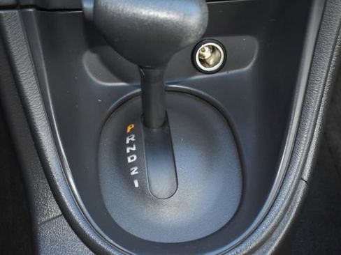 Used 2004 Ford Mustang Convertible image 28