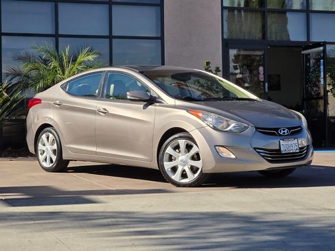 Used 2012 Hyundai Elantra Limited w/ Technology Pkg 5 image 3