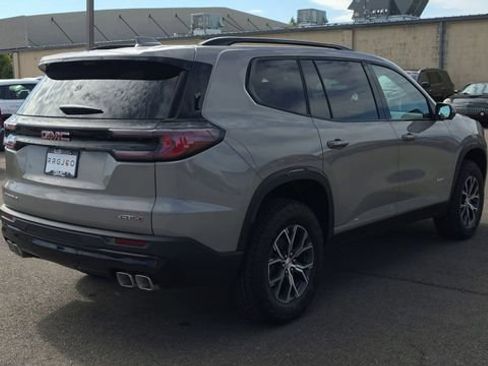 New 2026 GMC Acadia AT4 w/ Luxury Package AWD/4WD image 9