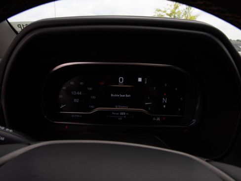 Used 2023 GMC Yukon XL AT4 w/ AT4 Premium Plus Package image 22