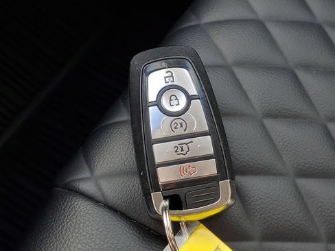 Certified 2024 Ford Edge Titanium AWD/4WD image 35