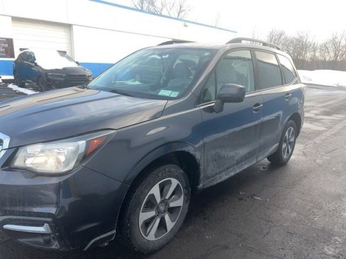 Used 2018 Subaru Forester 2.5i Premium w/ All-Weather Package image 2