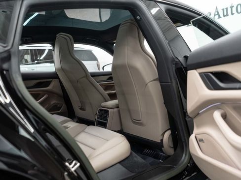 Used 2022 Porsche Taycan RWD image 14