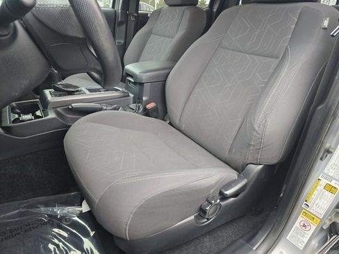 Used 2017 Toyota Tacoma TRD Sport image 5