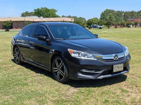 Used 2017 Honda Accord Sport image 1
