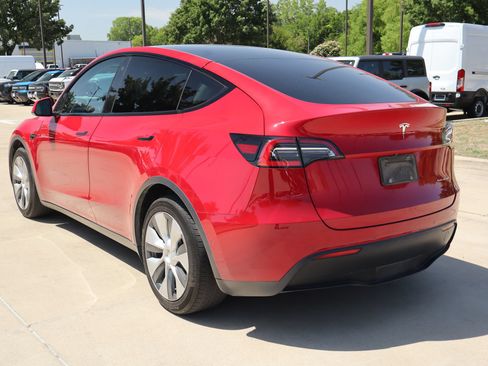 Used 2021 Tesla Model Y Long Range AWD/4WD image 4