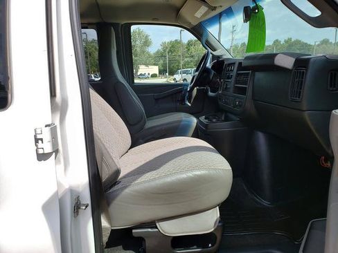 Used 2016 Chevrolet Express 3500 LT w/ LT Preferred Equipment Group RWD image 16