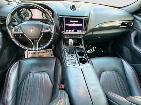 Used 2022 Maserati Levante Modena AWD/4WD image 16