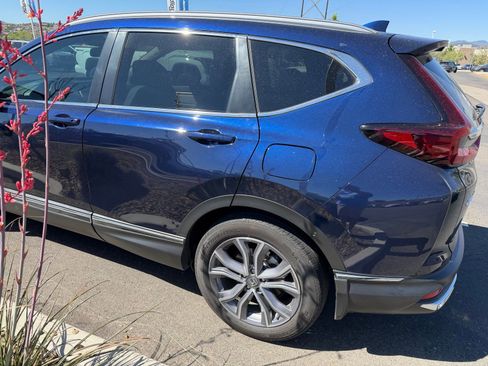 Used 2022 Honda CR-V Touring image 2