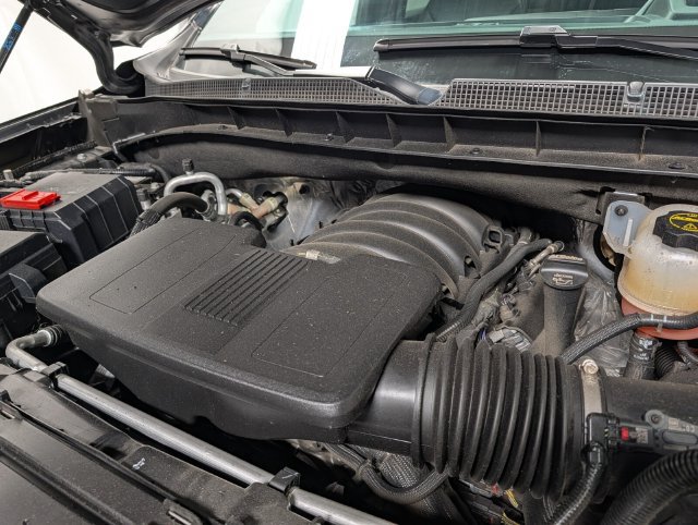 Used 2025 Chevrolet Tahoe RST w/ Advanced Technology Package AWD/4WD image 32