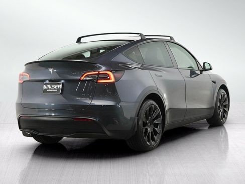 Used 2023 Tesla Model Y Long Range AWD/4WD image 5