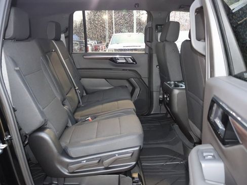 New 2026 Chevrolet Suburban LS image 36