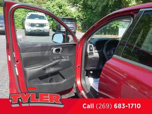 Used 2022 Kia Sorento LX AWD/4WD image 17