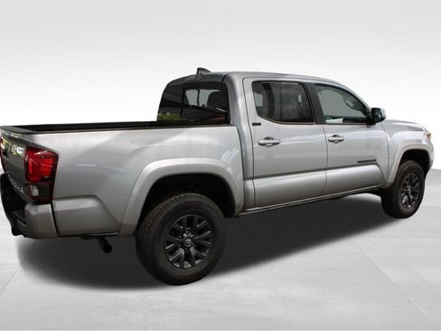 Certified 2023 Toyota Tacoma SR5 w/ Technology Package AWD/4WD image 15