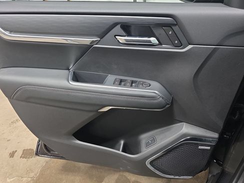 New 2026 GMC Acadia Elevation w/ Elevation Premium Package AWD/4WD image 32