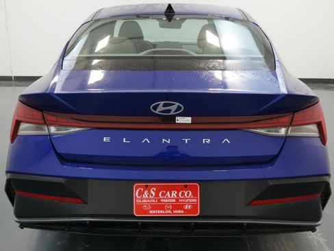 New 2024 Hyundai Elantra SEL w/ Convenience Package image 8