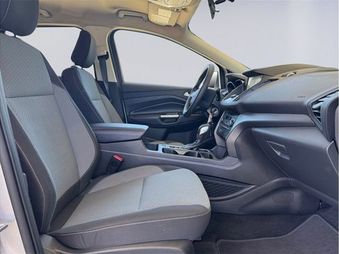 Used 2018 Ford Escape SE w/ SE Sync 3 Package FWD image 19
