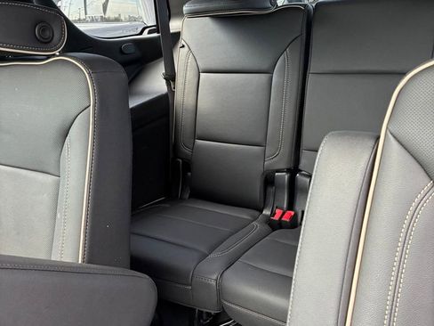 Used 2023 Chevrolet Tahoe Premier AWD/4WD image 2