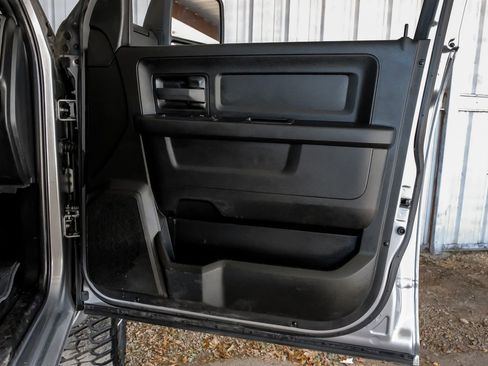 Used 2024 RAM 3500 Tradesman w/ Chrome Appearance Group image 46