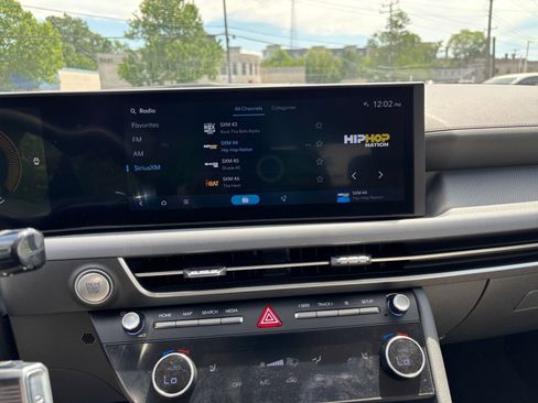 Used 2025 Hyundai Sonata SEL FWD image 17